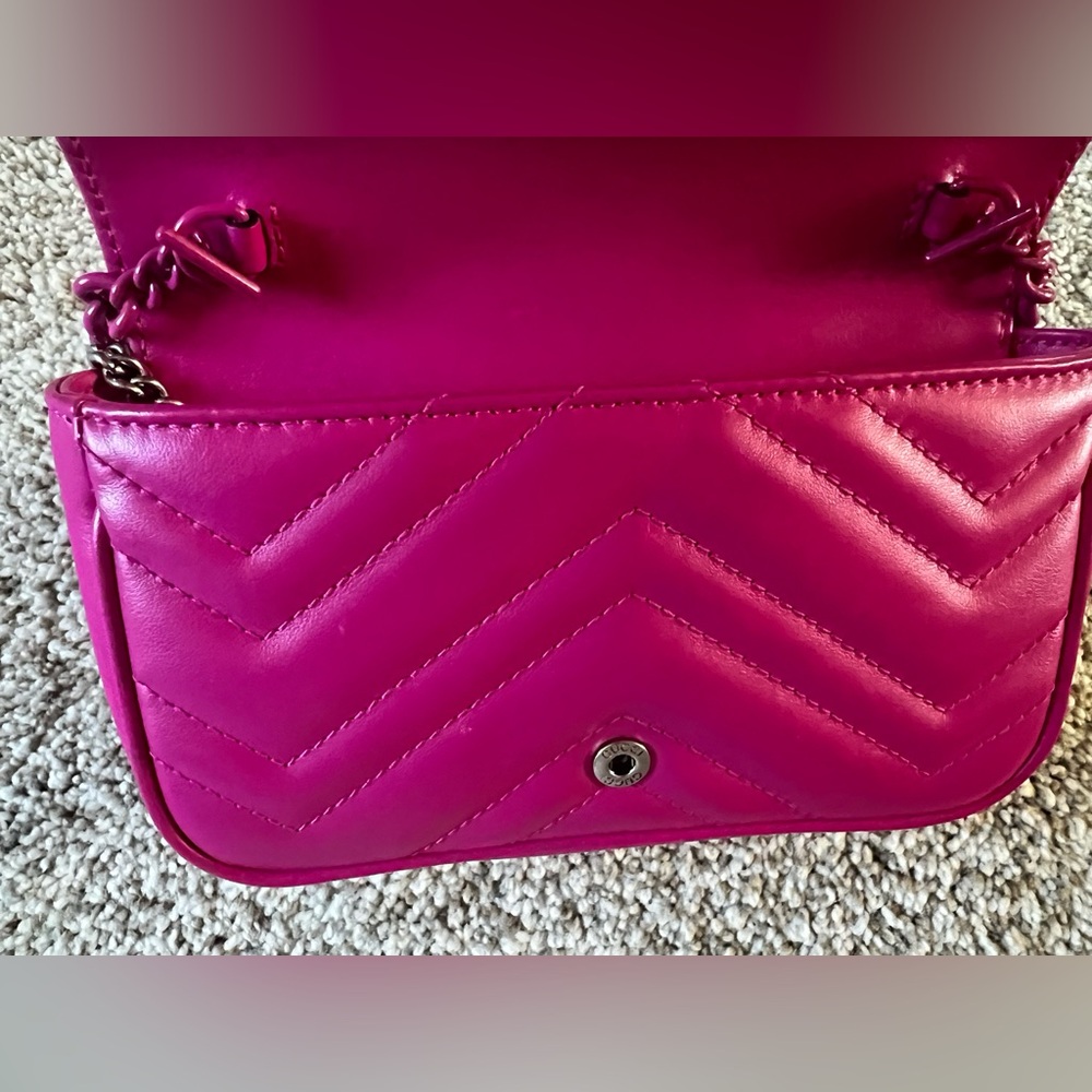 Gucci Fuchsia Calfskin Quilted Leather Shoulder Chain Mini Crossbody Bag - Picture 6 of 16